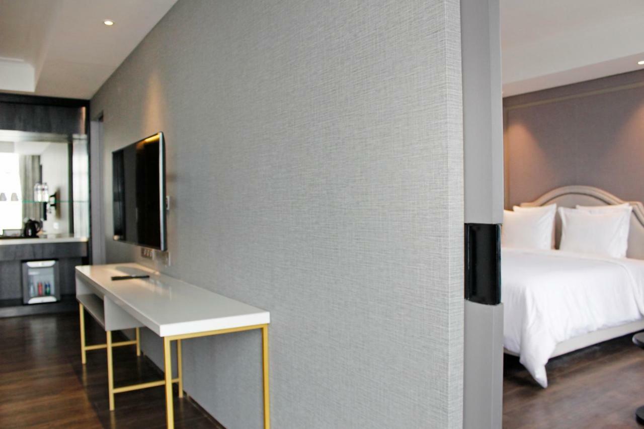 Goodrich Suites, Giacarta Esterno foto